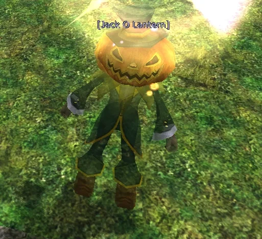 Moradon’daki Jack O Lantern NPC’si: balkabağı kafalı, şapkalı korkuluk